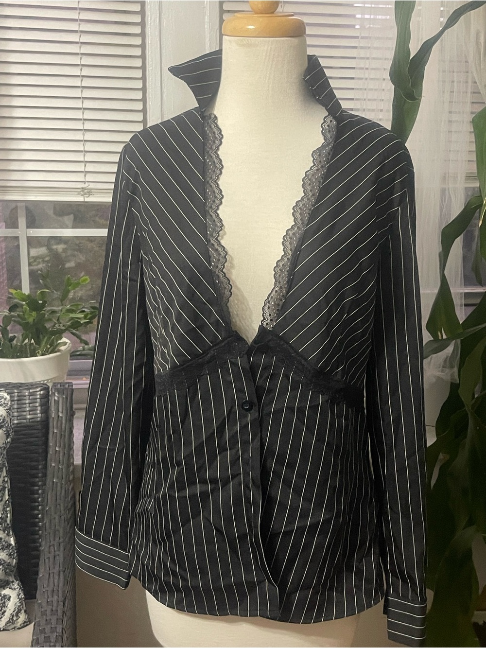 SHEIN Black Pinstripe Lace-Trim Long Sleeve Sleep Top